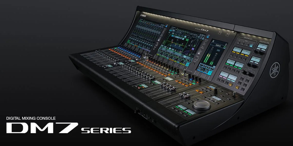 Yamaha DM7 - Professional stage console